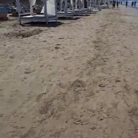 κοντά στην πόλη και στην θάλασσα Vlorë