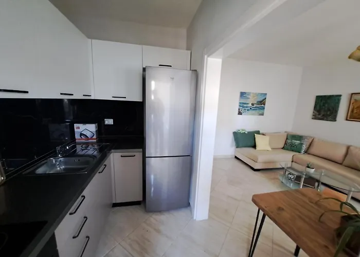 Διαμέρισμα κοντά στην πόλη και στην θάλασσα Vlorë